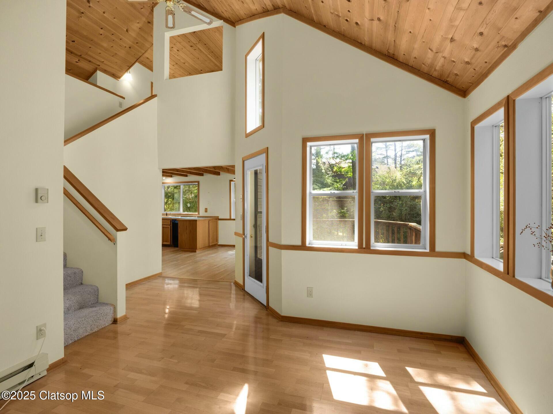 511 1st Street Property Photo 8