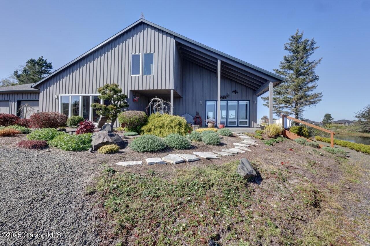 500 Farrell Court Property Photo 4