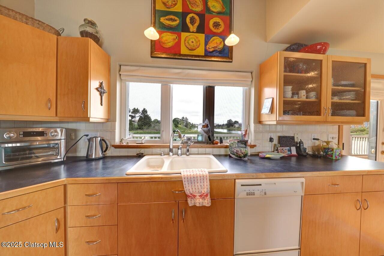 500 Farrell Court Property Photo 11