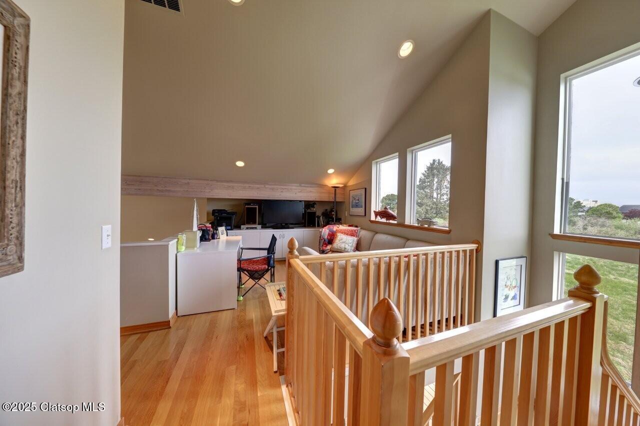 500 Farrell Court Property Photo 22