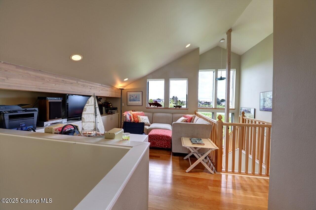 500 Farrell Court Property Photo 25