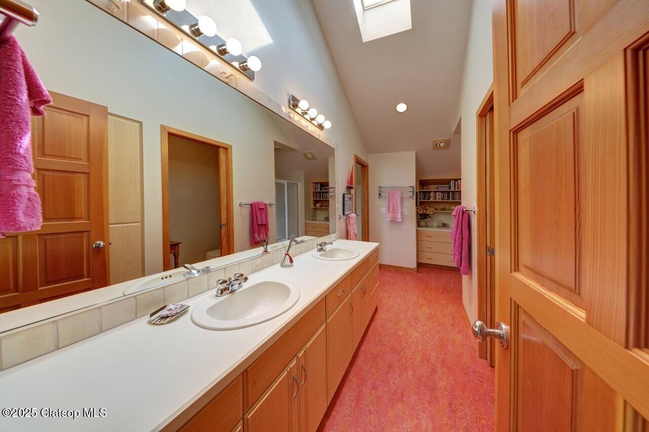 500 Farrell Court Property Photo 27