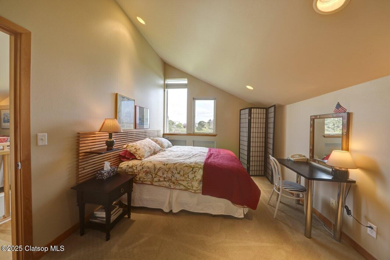 500 Farrell Court Property Photo 29