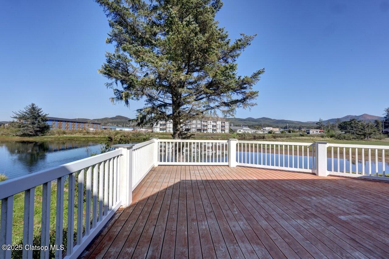 500 Farrell Court Property Photo 32