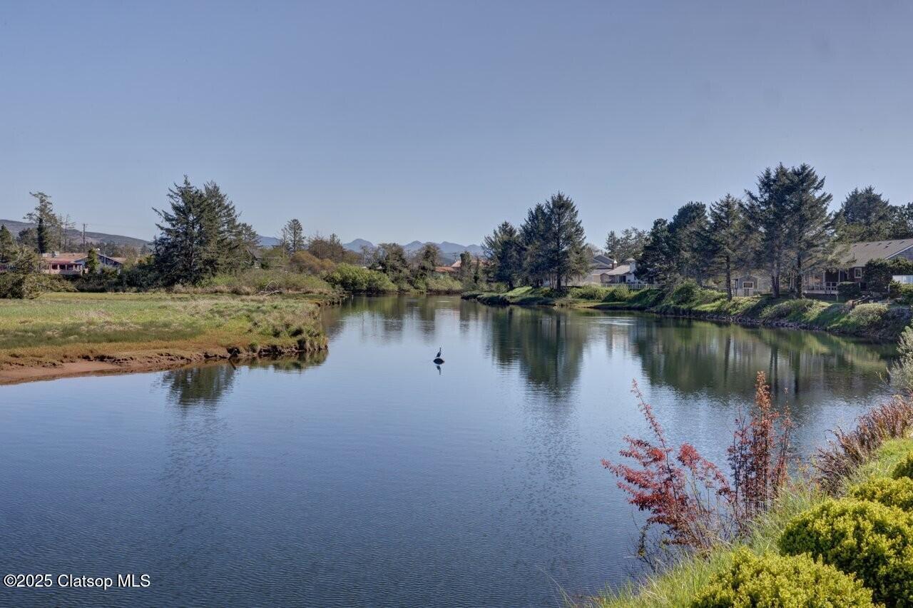 500 Farrell Court Property Photo 34