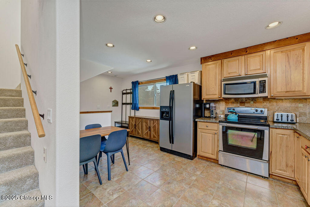 101 S Quadrant Street Property Photo 7