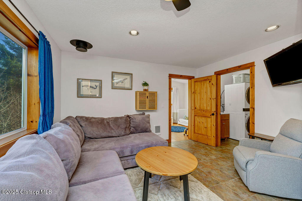 101 S Quadrant Street Property Photo 8