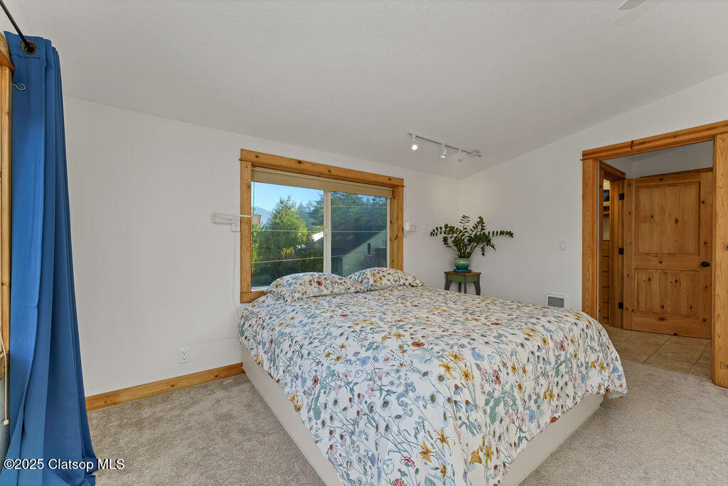 101 S Quadrant Street Property Photo 11