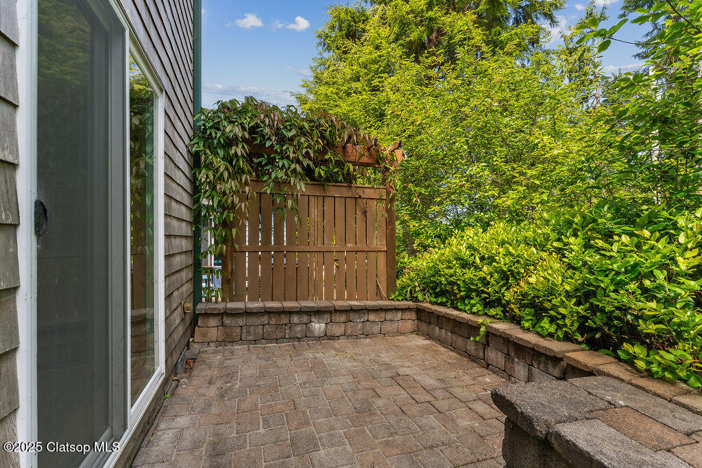 101 S Quadrant Street Property Photo 40