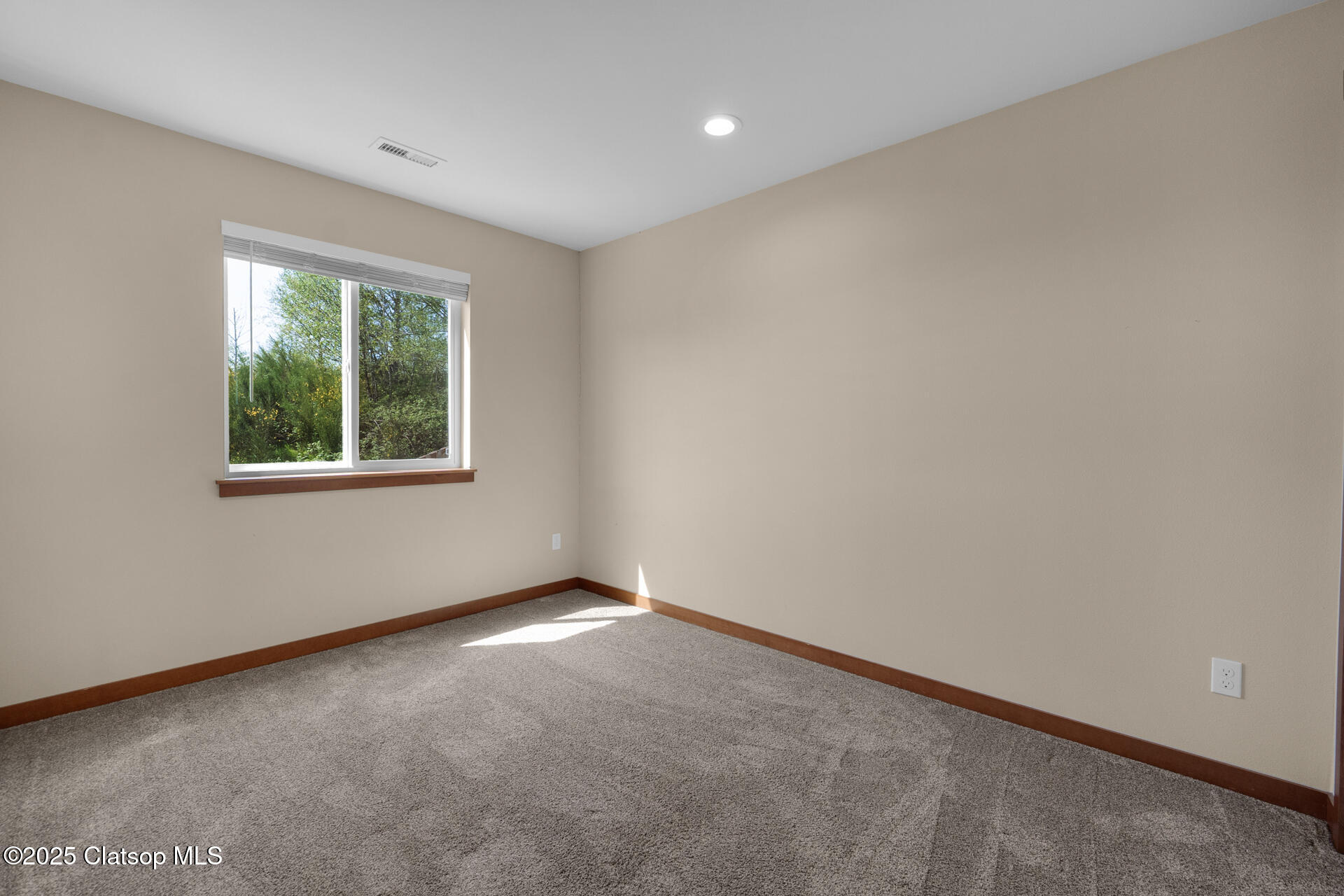 1586 Se Honeysuckle Loop Property Photo 16