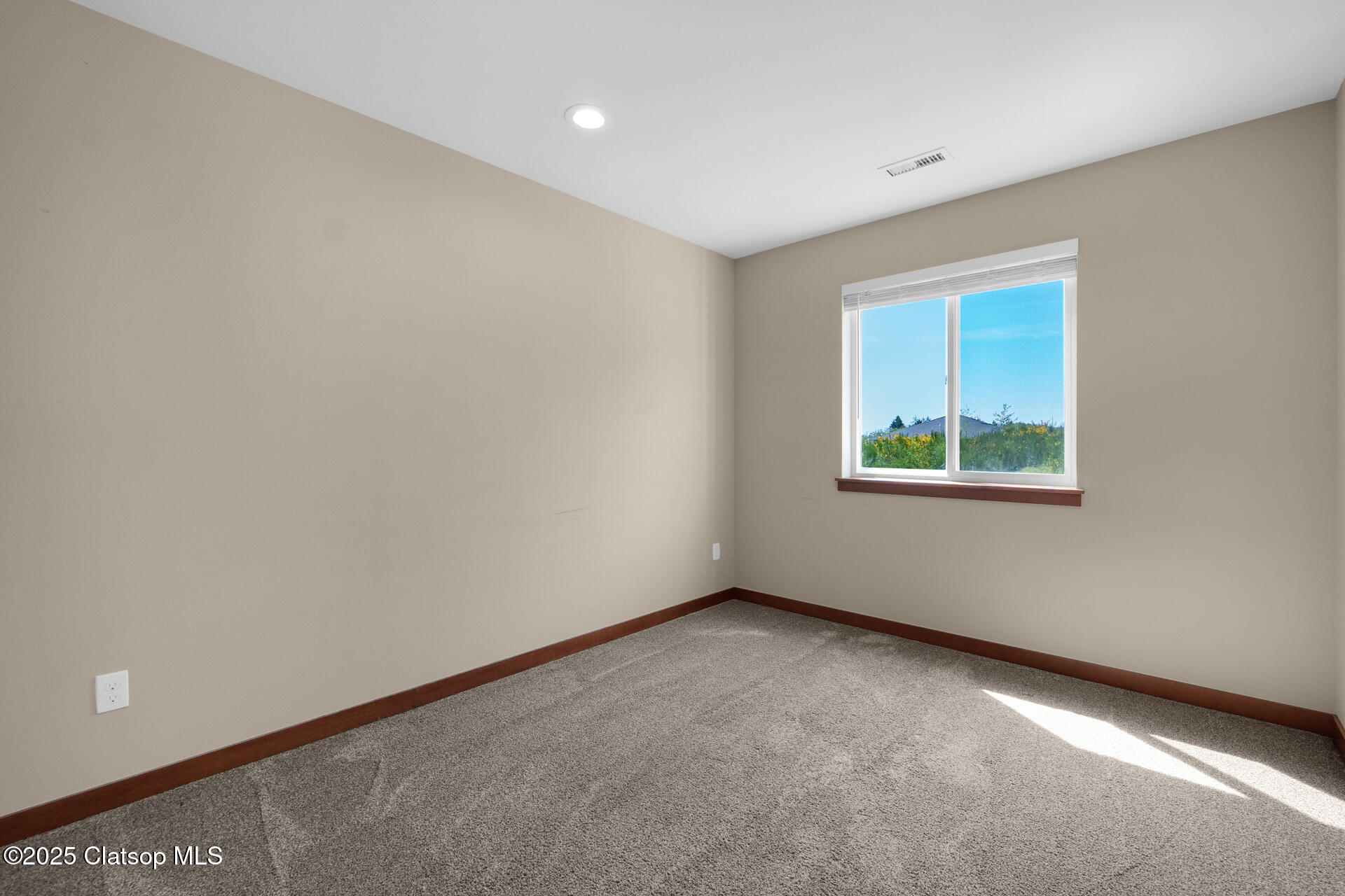 1586 Se Honeysuckle Loop Property Photo 17
