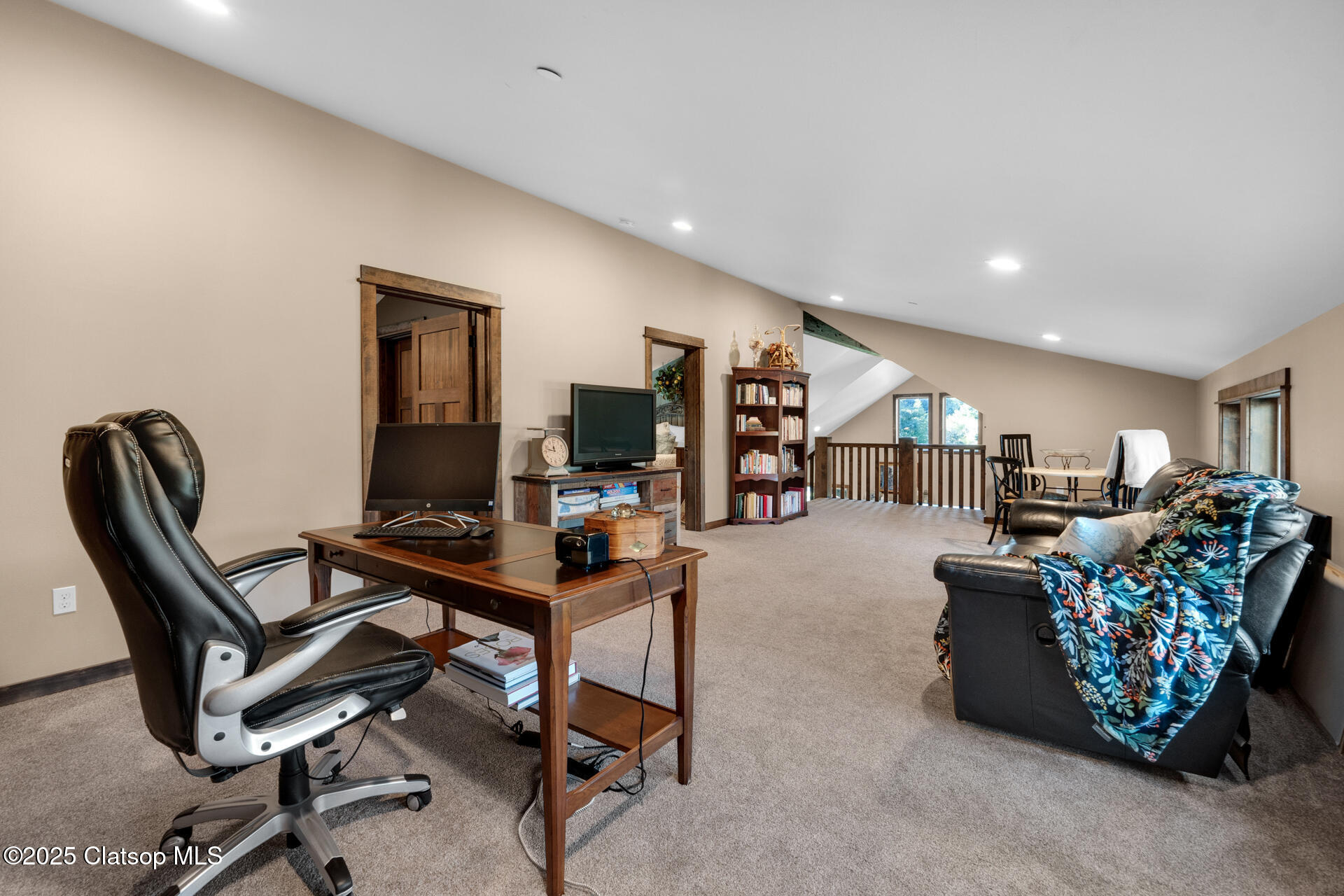 1024 Sw Pine Drive Property Photo 32