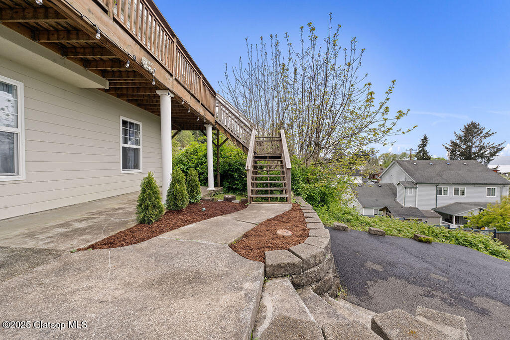 4841 Cedar Street Property Photo 2