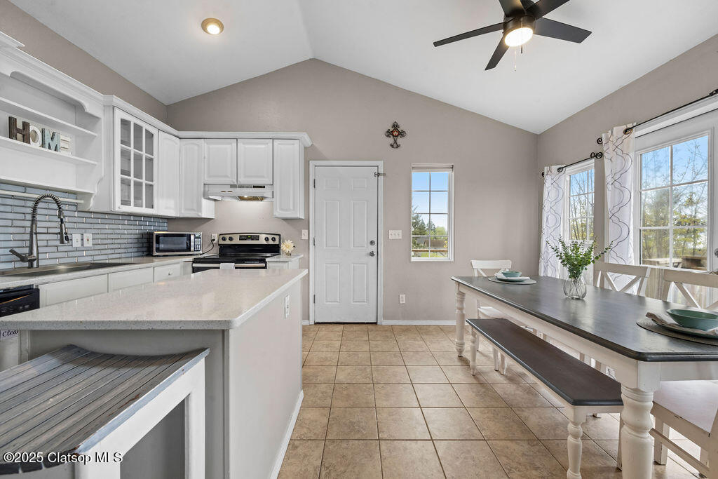 4841 Cedar Street Property Photo 8