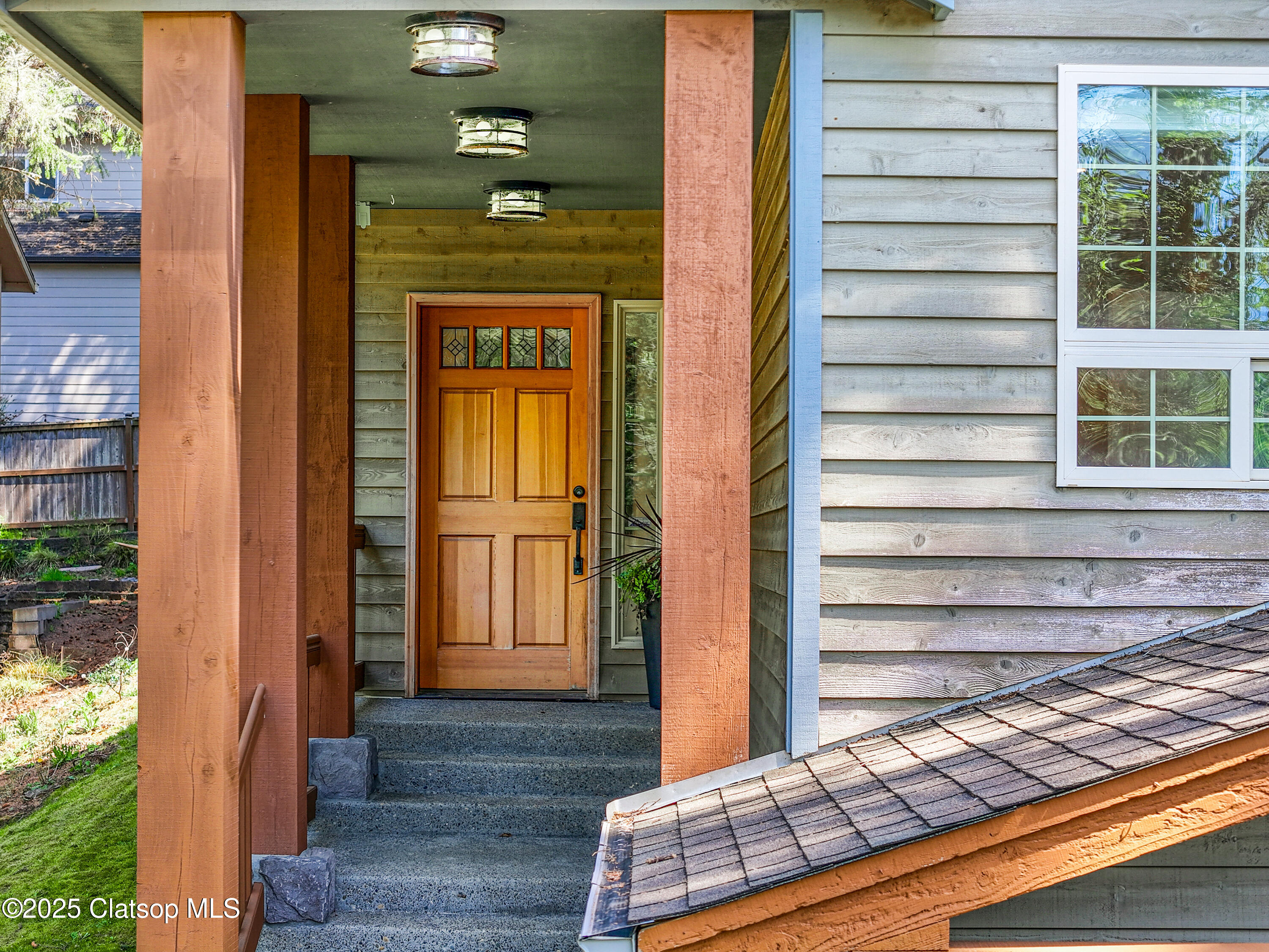 571 Antler Road Property Photo 2
