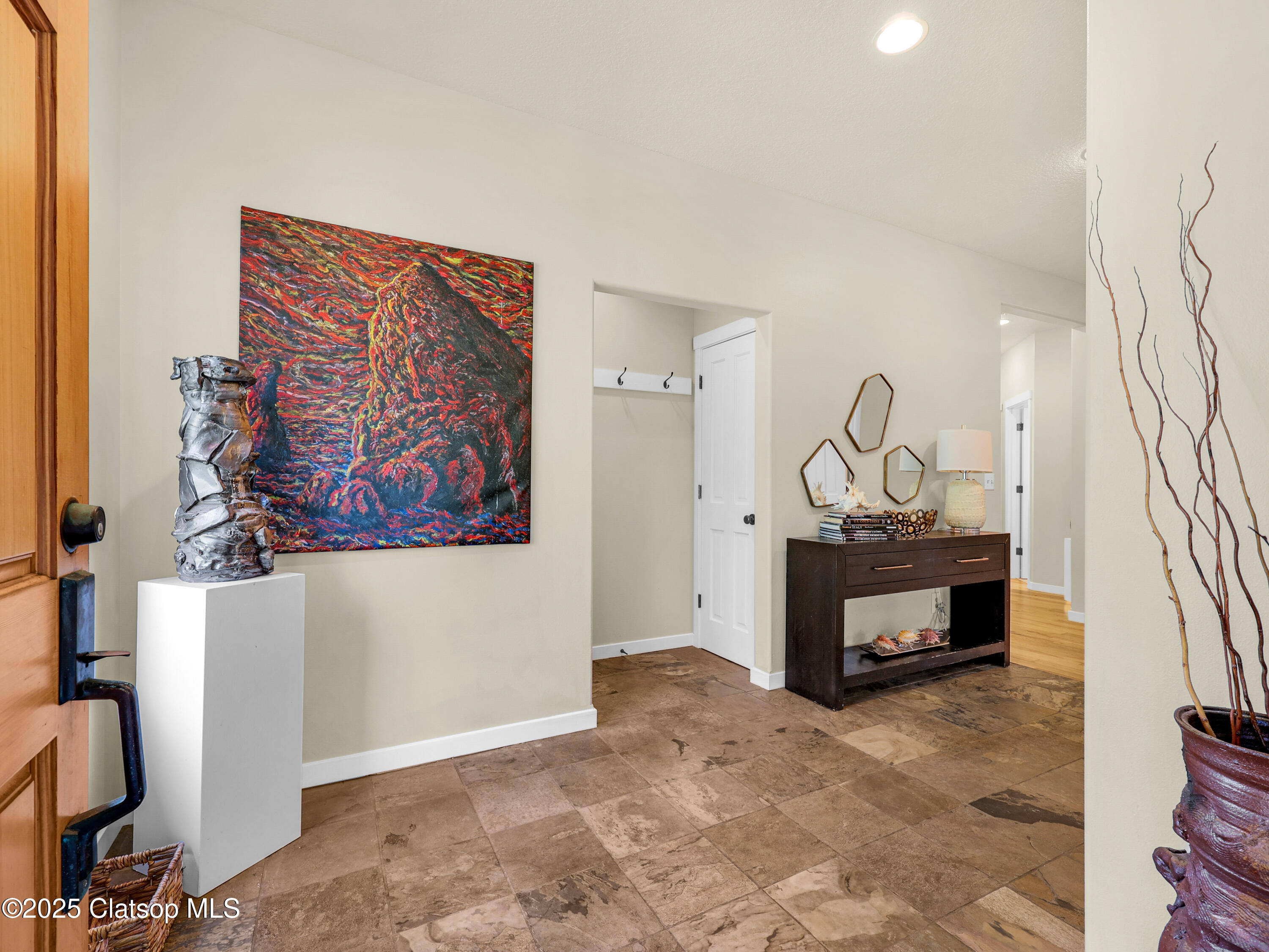 571 Antler Road Property Photo 9