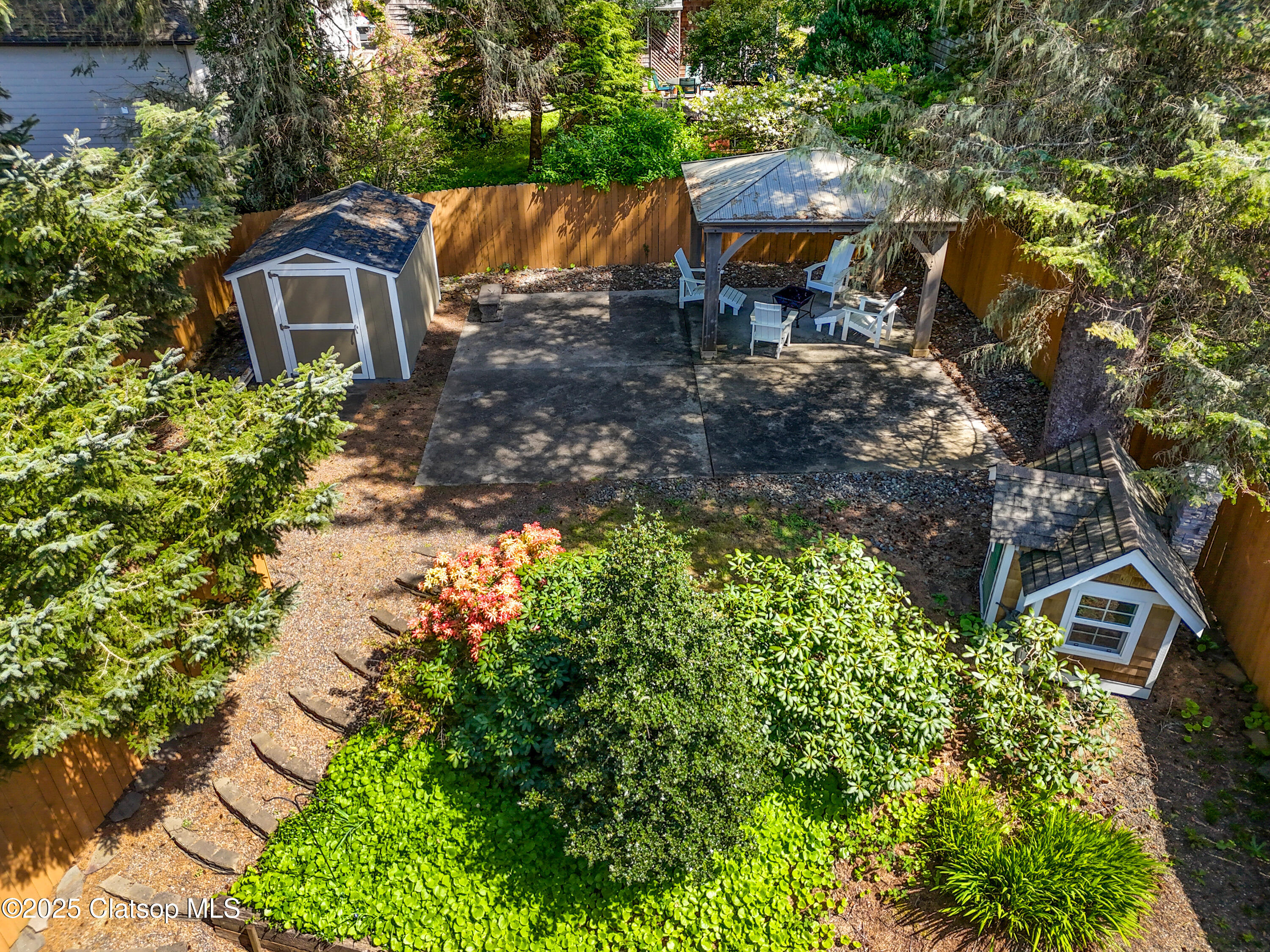 571 Antler Road Property Photo 44