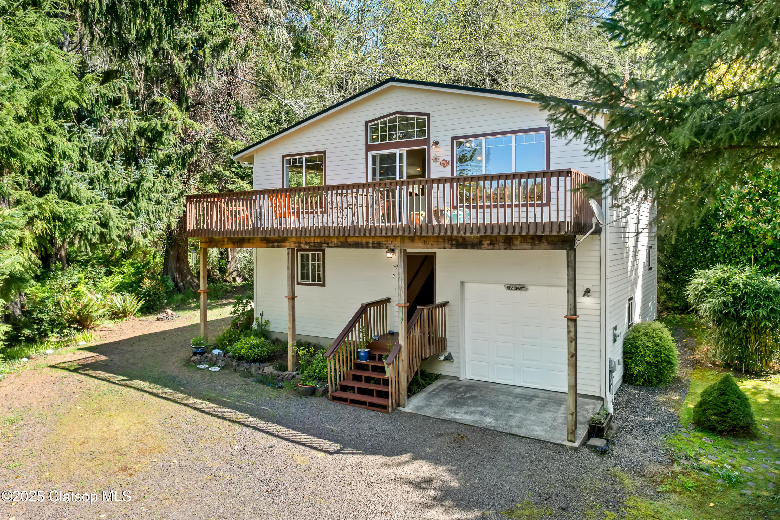 9320 Nehalem Rd Property Photo