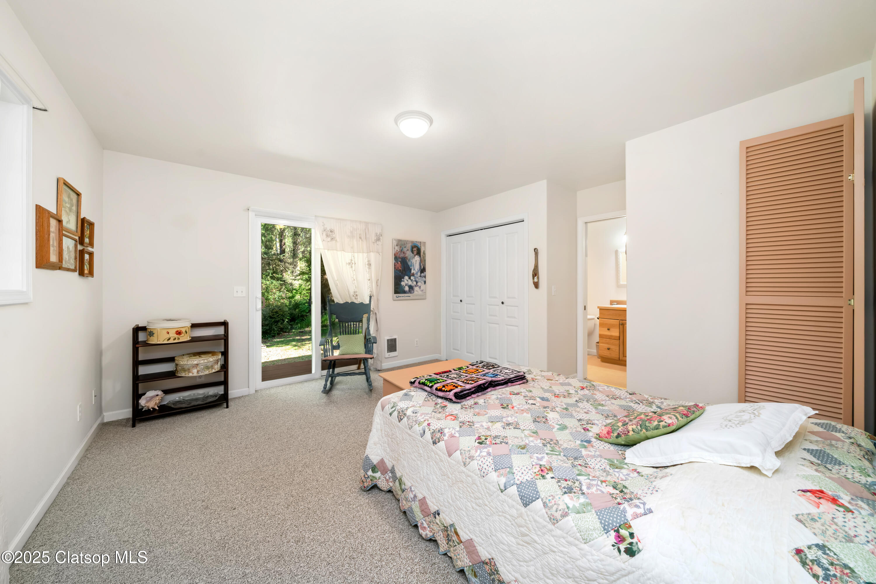 9320 Nehalem Rd Property Photo 4