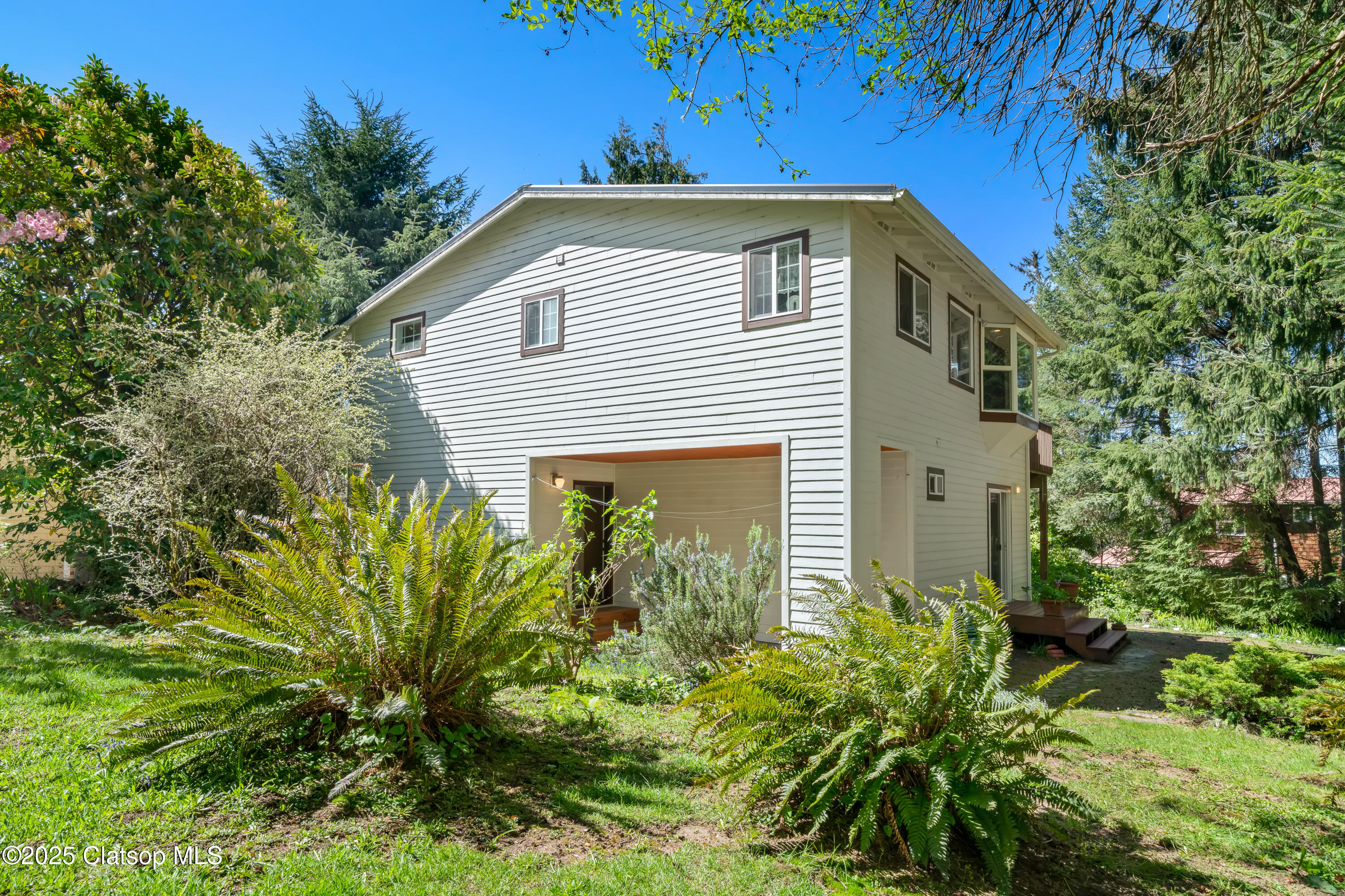 9320 Nehalem Rd Property Photo 26
