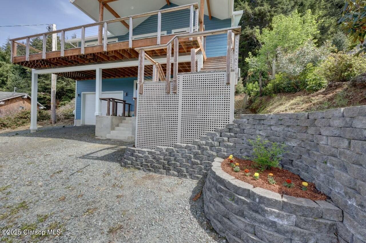 302 S Quadrant Street Property Photo 2