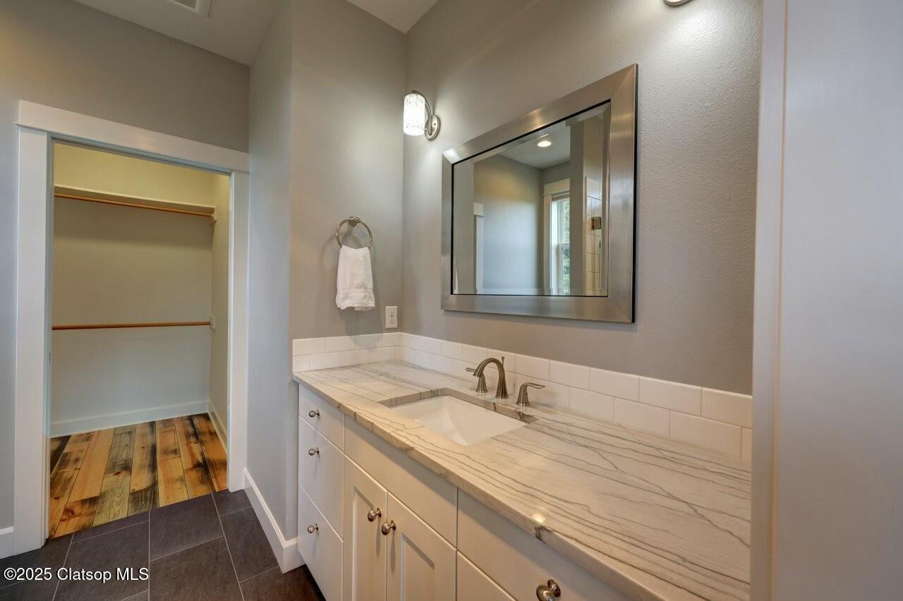 302 S Quadrant Street Property Photo 24