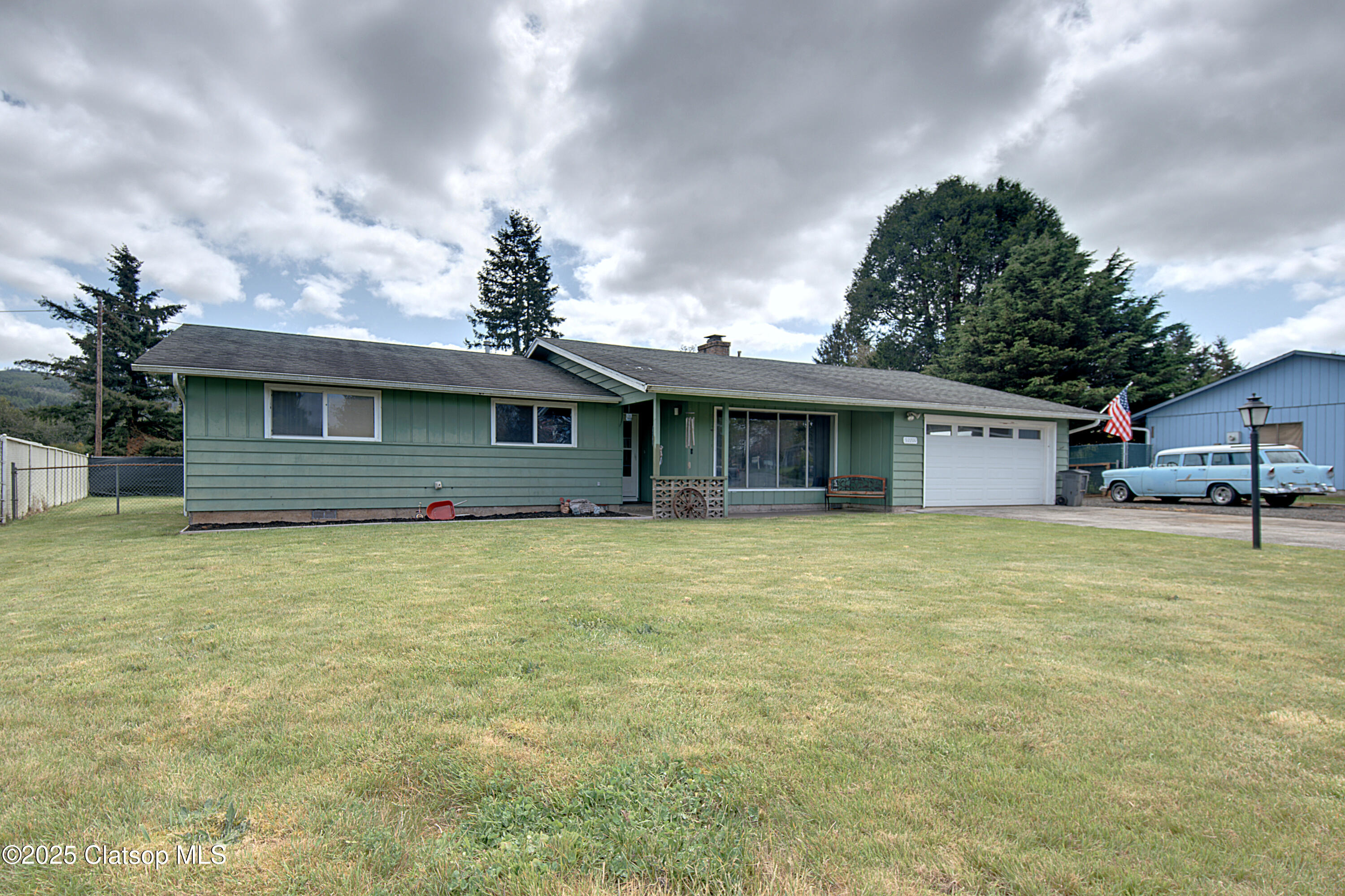 92700 Holly Road Property Photo 2