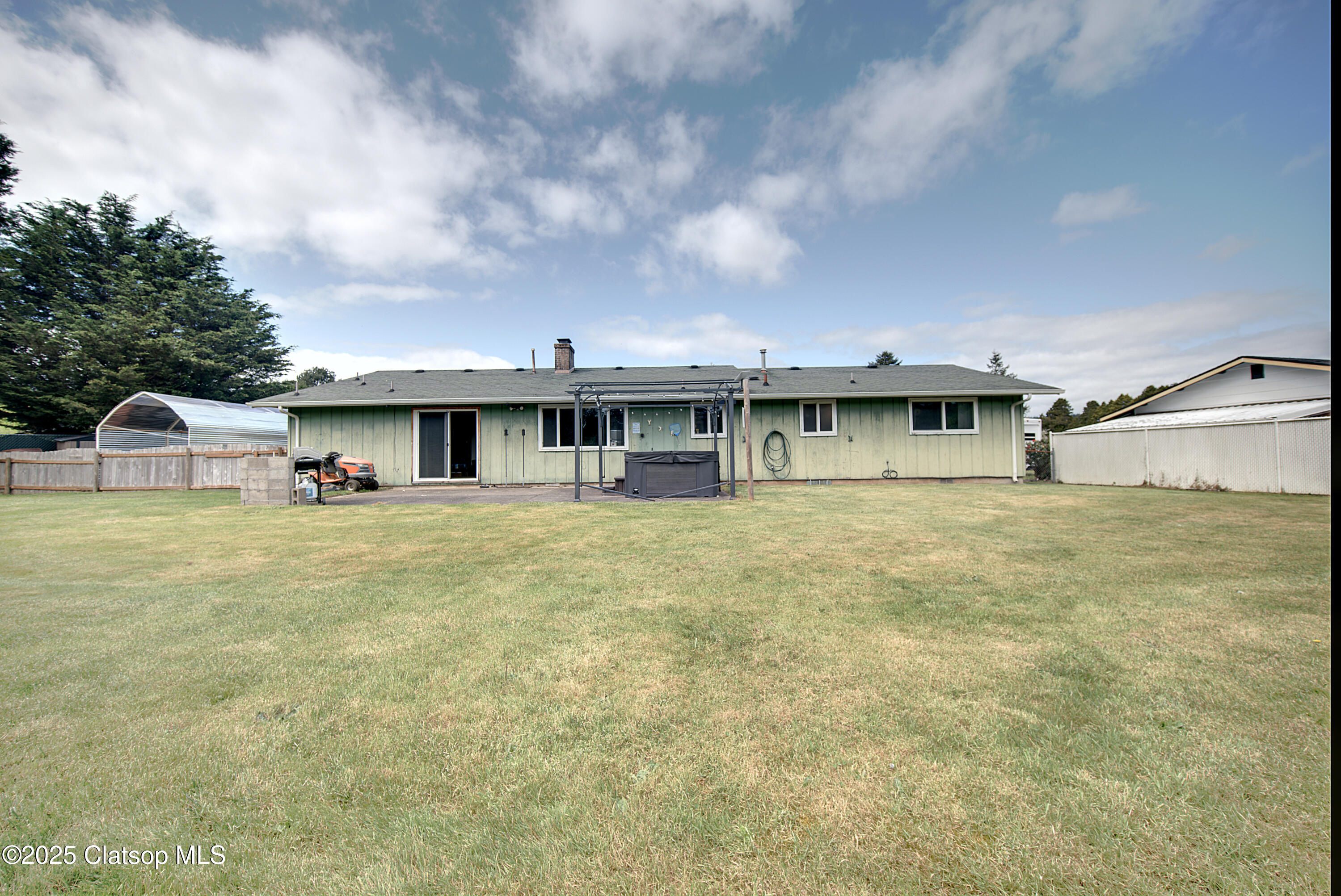 92700 Holly Road Property Photo 4
