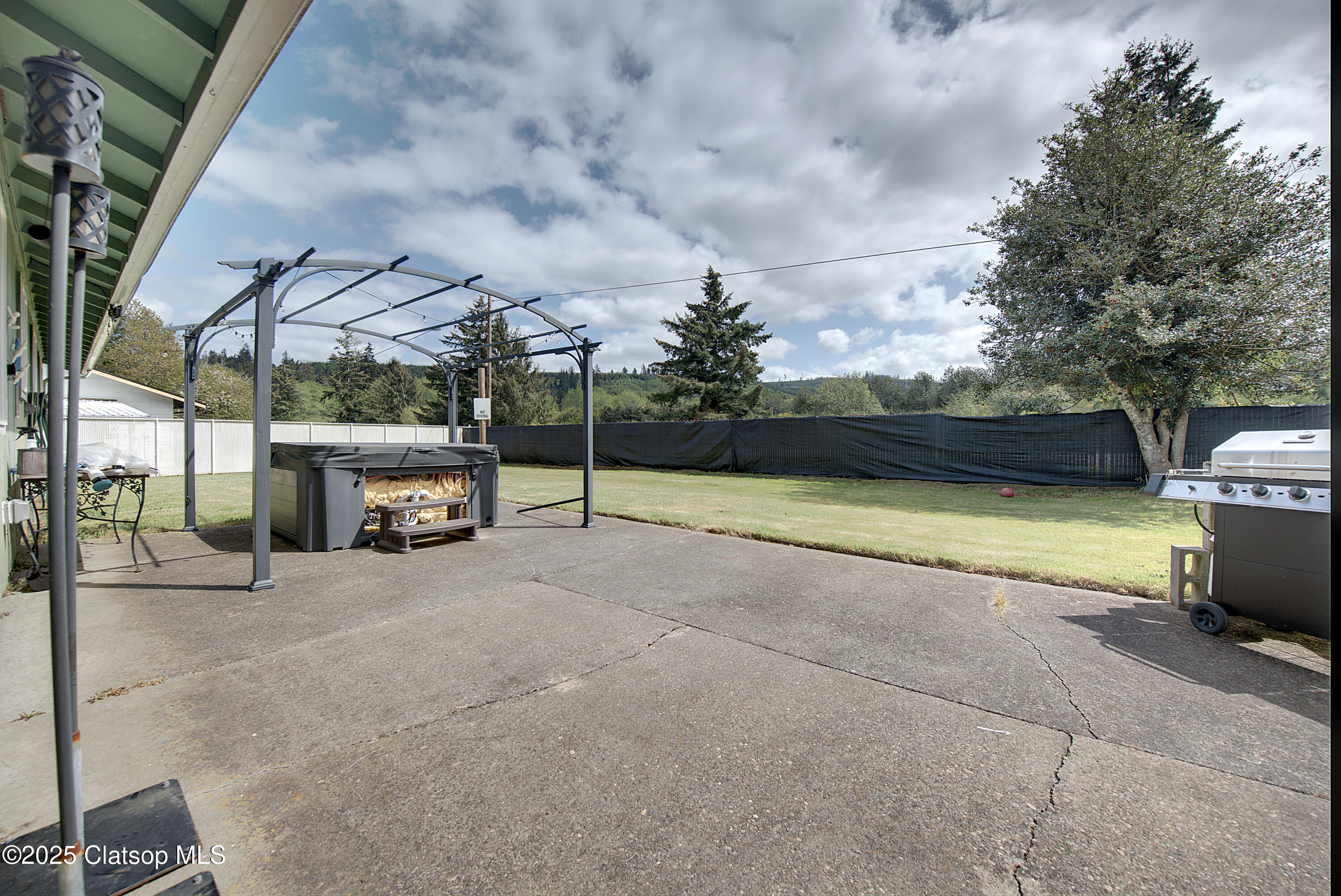 92700 Holly Road Property Photo 7