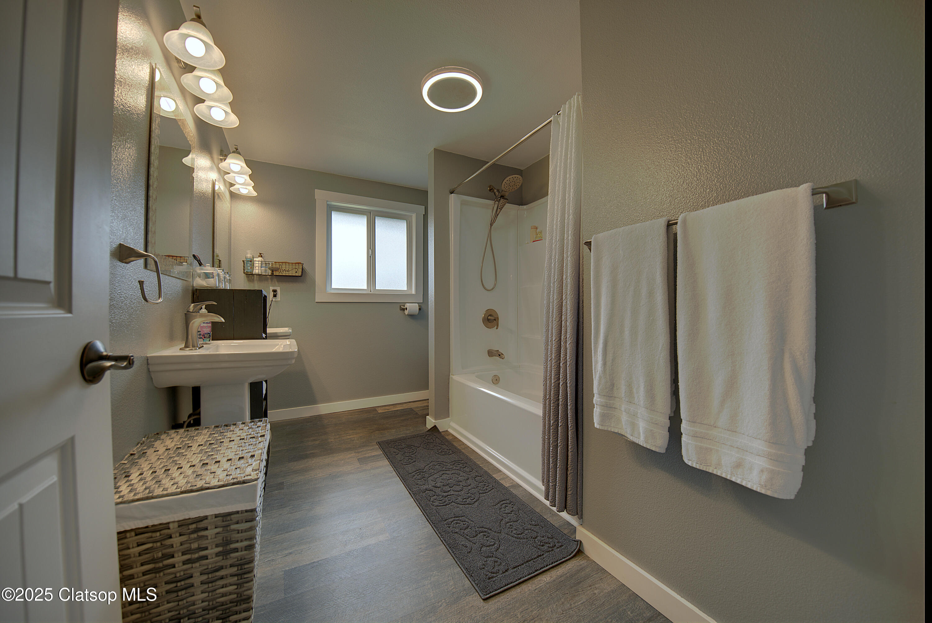 92700 Holly Road Property Photo 18