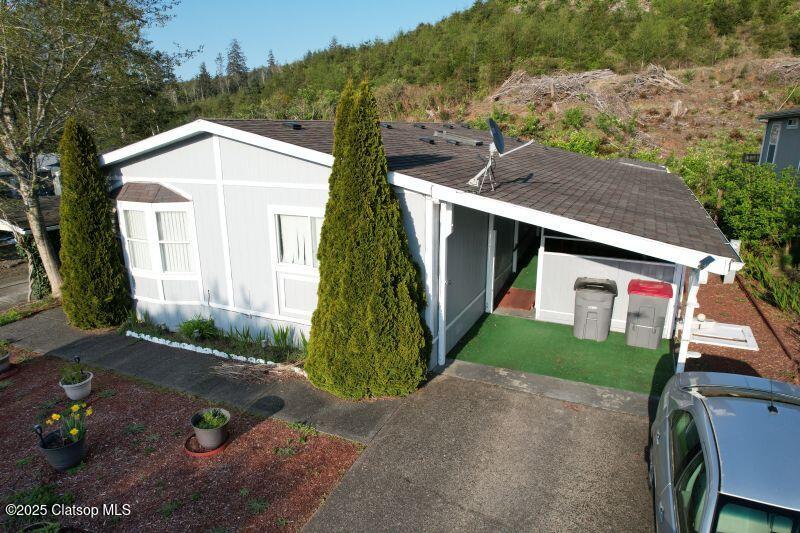 481 Hillside Loop Property Photo 1