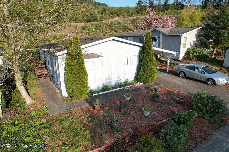 481 Hillside Loop Property Photo 3