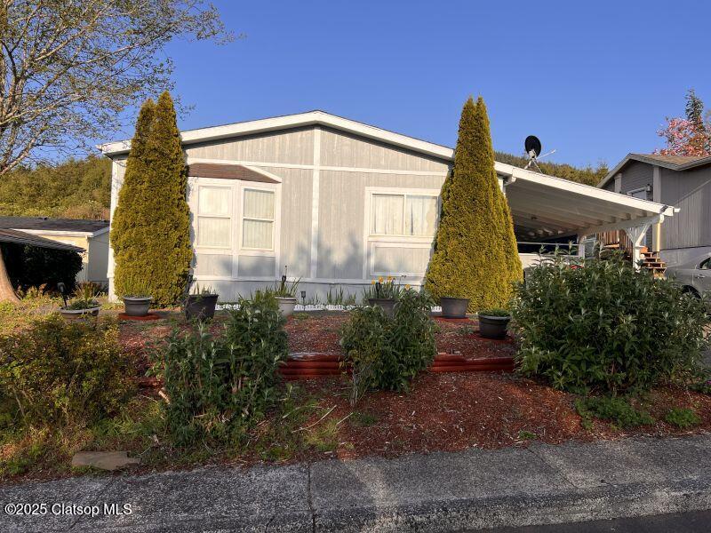 481 Hillside Loop Property Photo 5