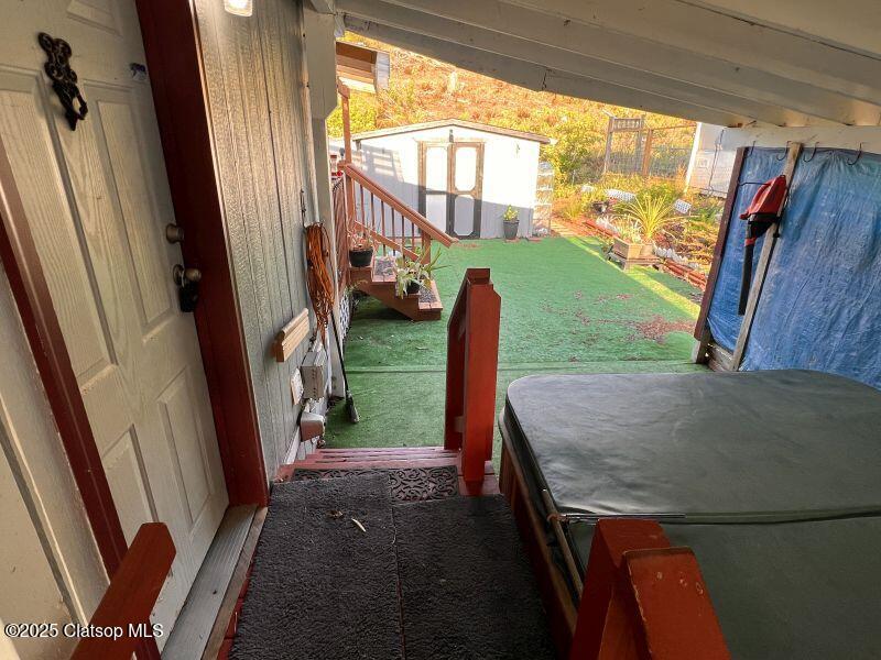 481 Hillside Loop Property Photo 9