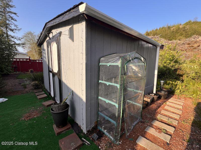 481 Hillside Loop Property Photo 14