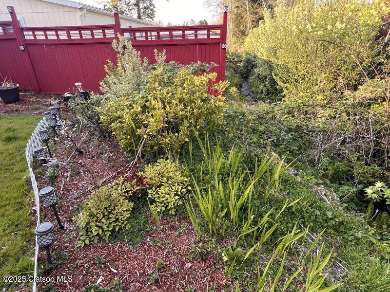 481 Hillside Loop Property Photo 18