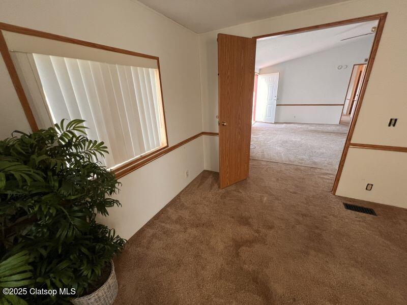 481 Hillside Loop Property Photo 33