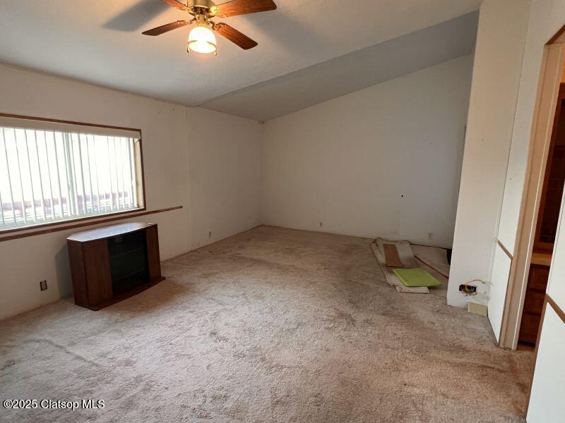 481 Hillside Loop Property Photo 40