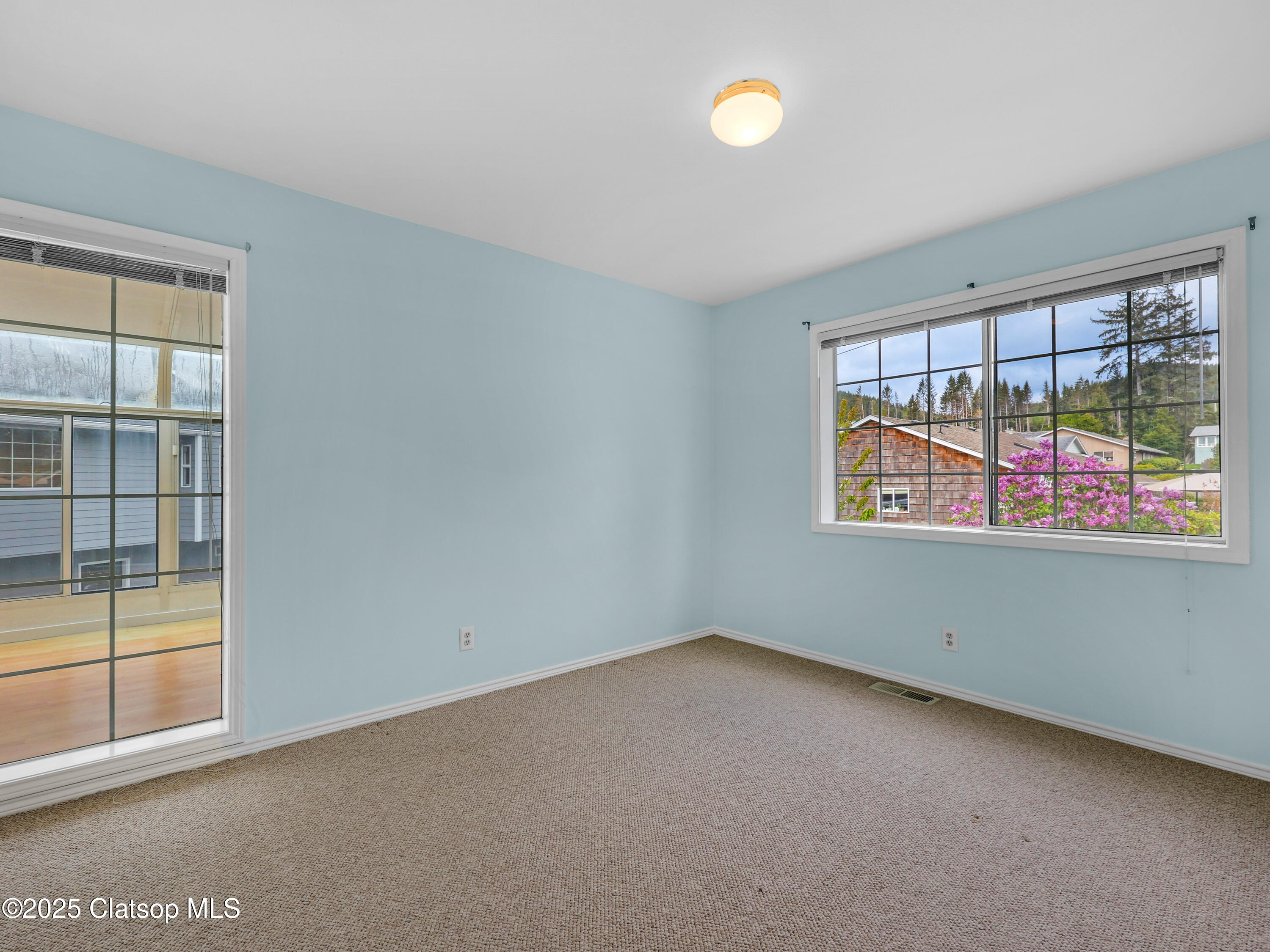 343 Hemlock Street Property Photo 11