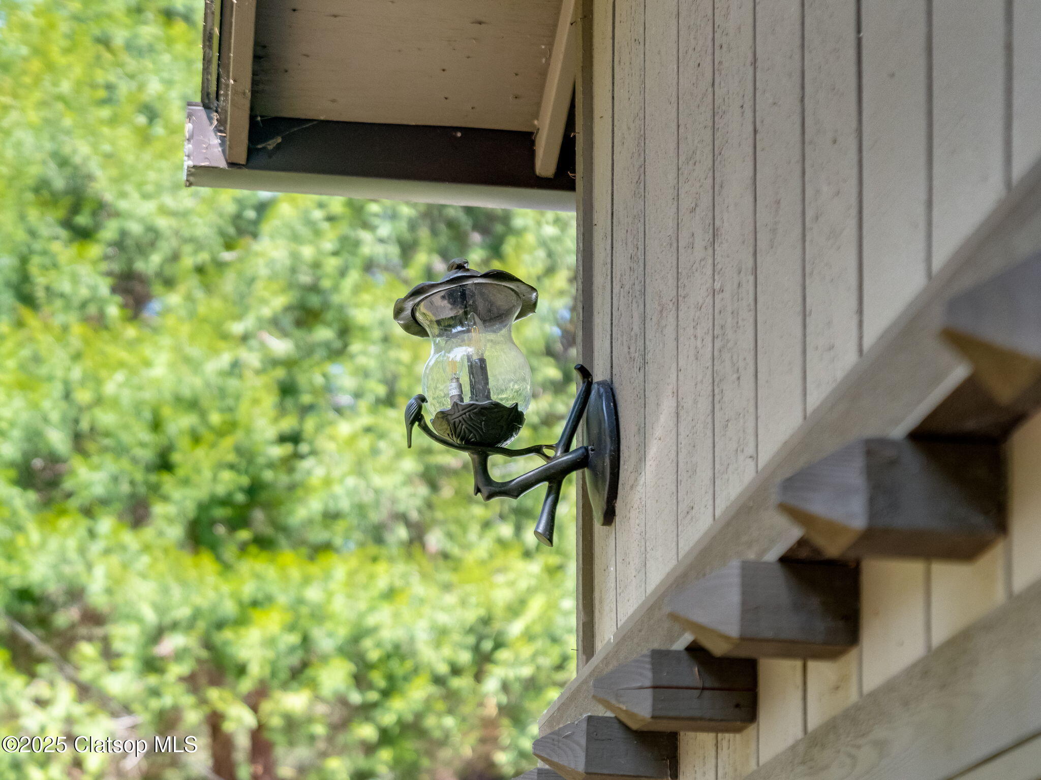 71472 Northshore Drive Property Photo 4