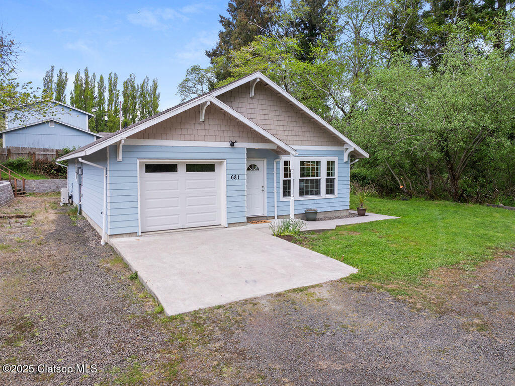 681 Sw Birch Avenue Property Photo 21