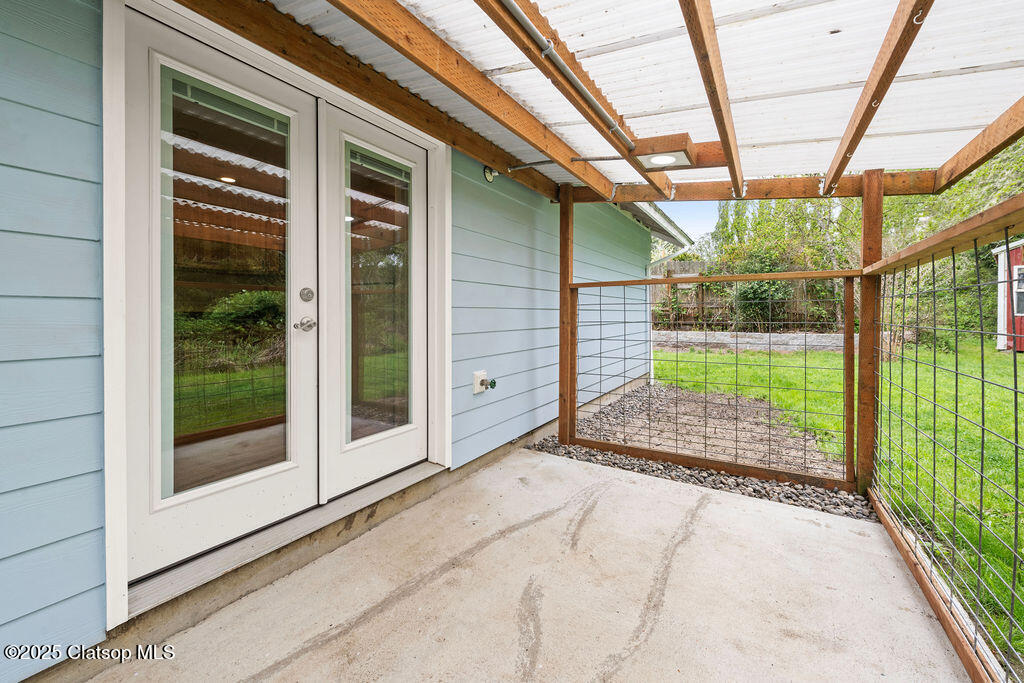 681 Sw Birch Avenue Property Photo 25