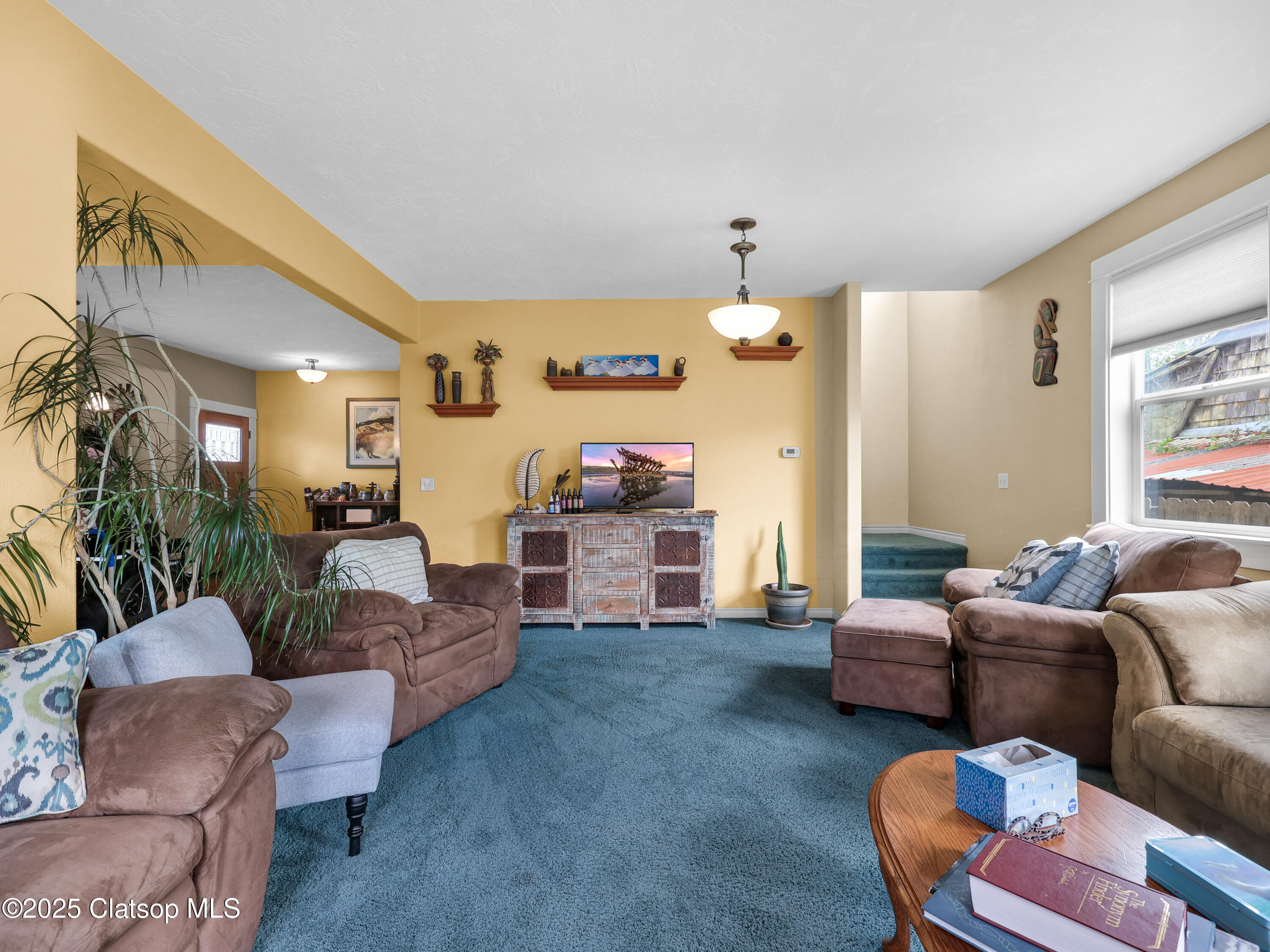 825 Se Skipanon Court Property Photo 16