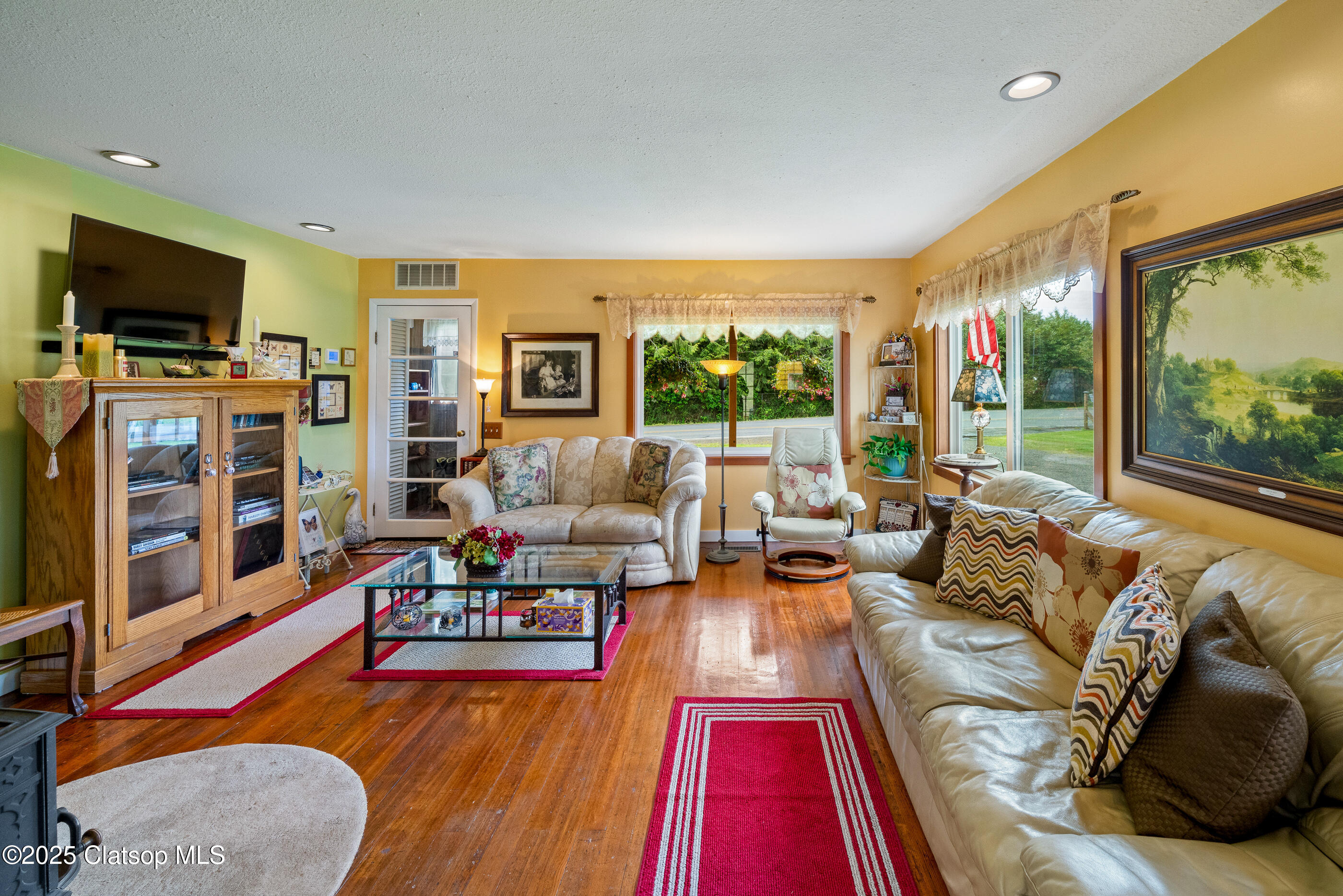90605 Hwy 202 Property Photo 6
