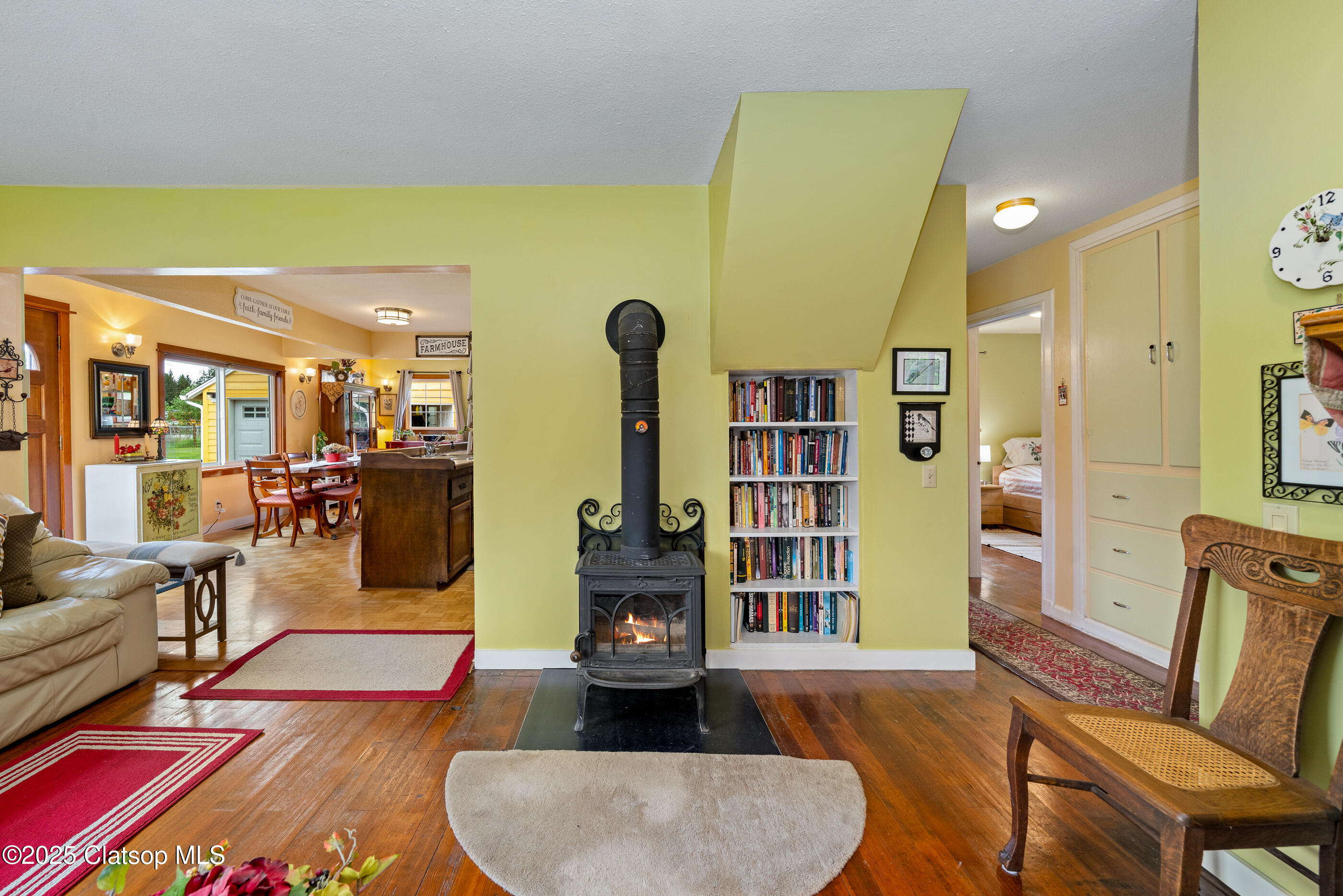 90605 Hwy 202 Property Photo 9