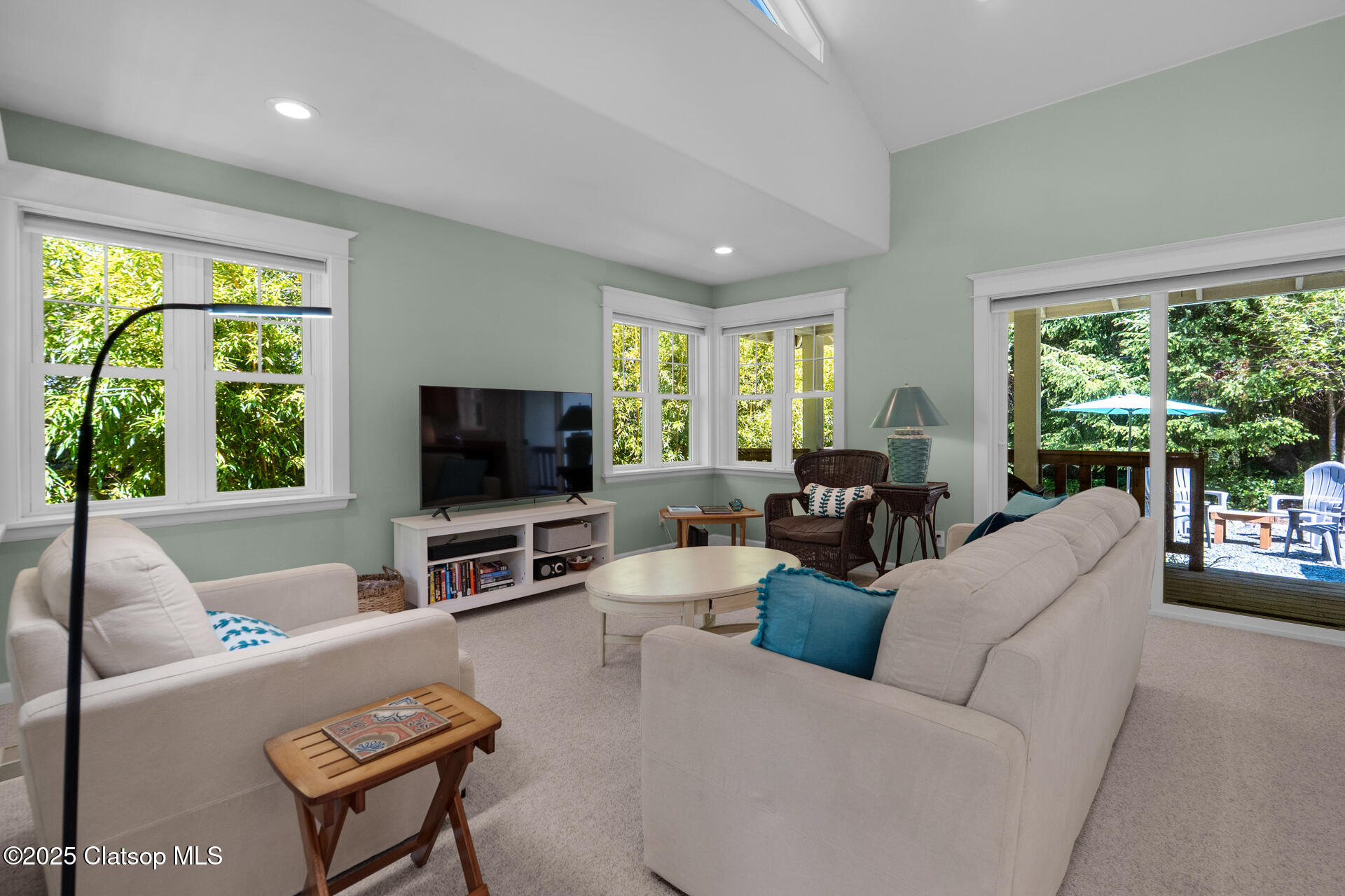 9330 Dewolf Road Property Photo 6