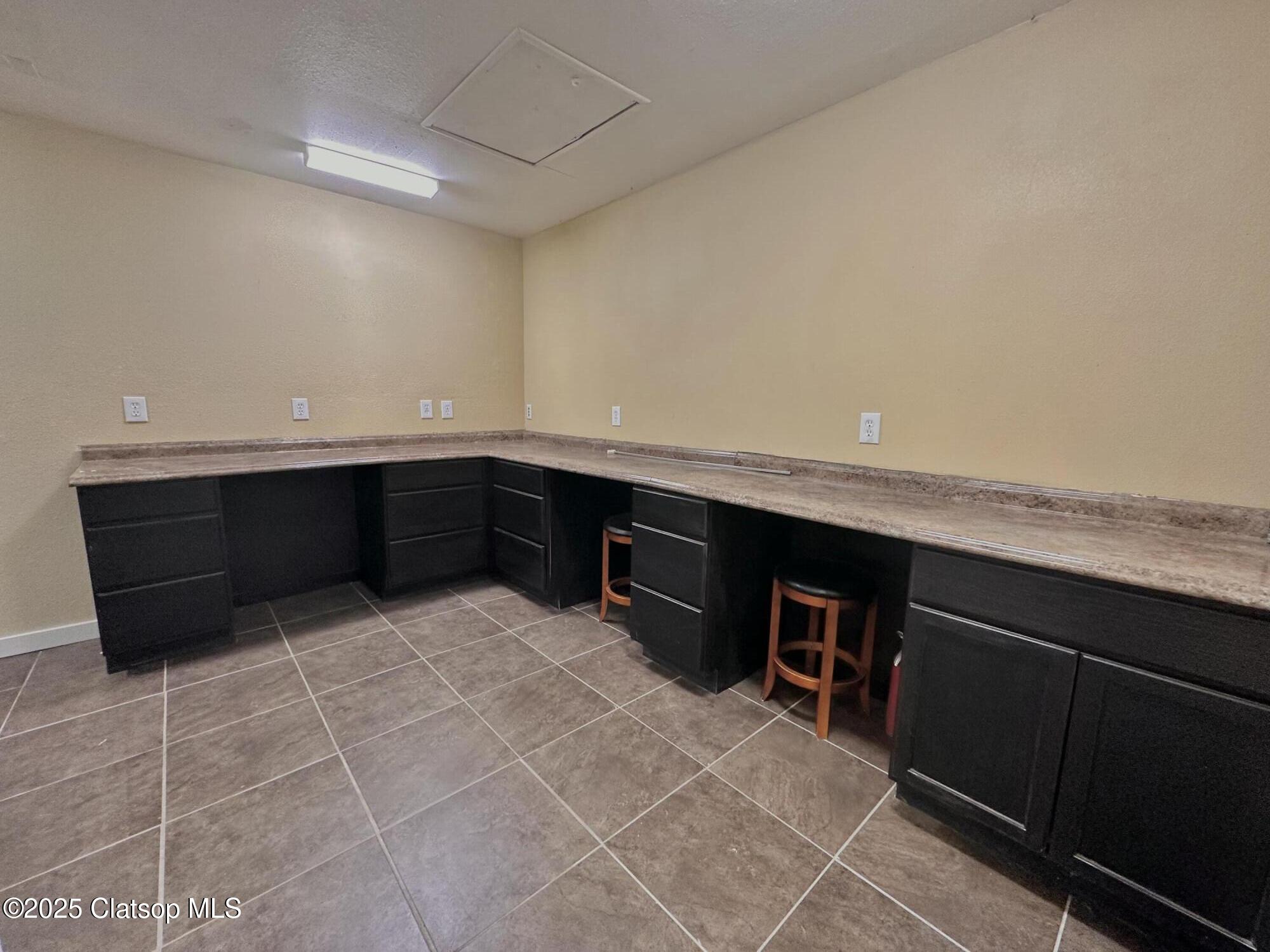 586 S Main Avenue Property Photo 15