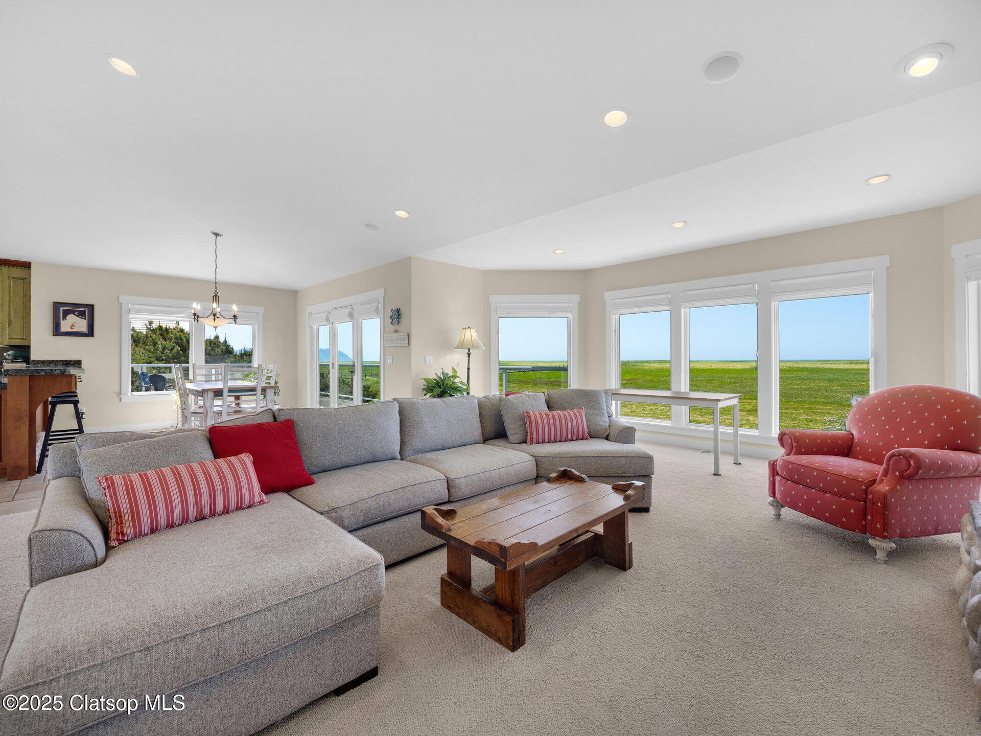 89185 Pinehurst Road Property Photo 4