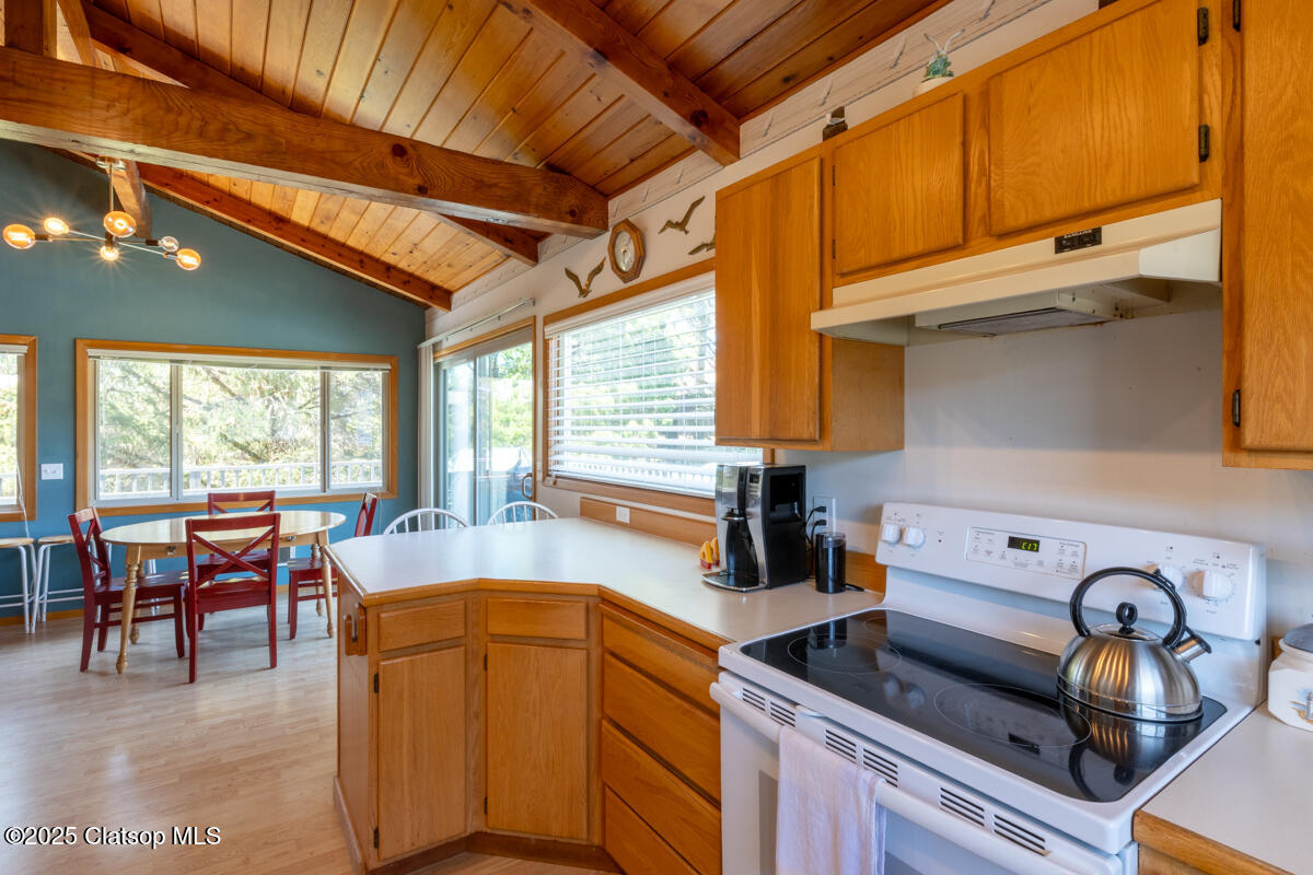 26750 David Avenue Property Photo 13