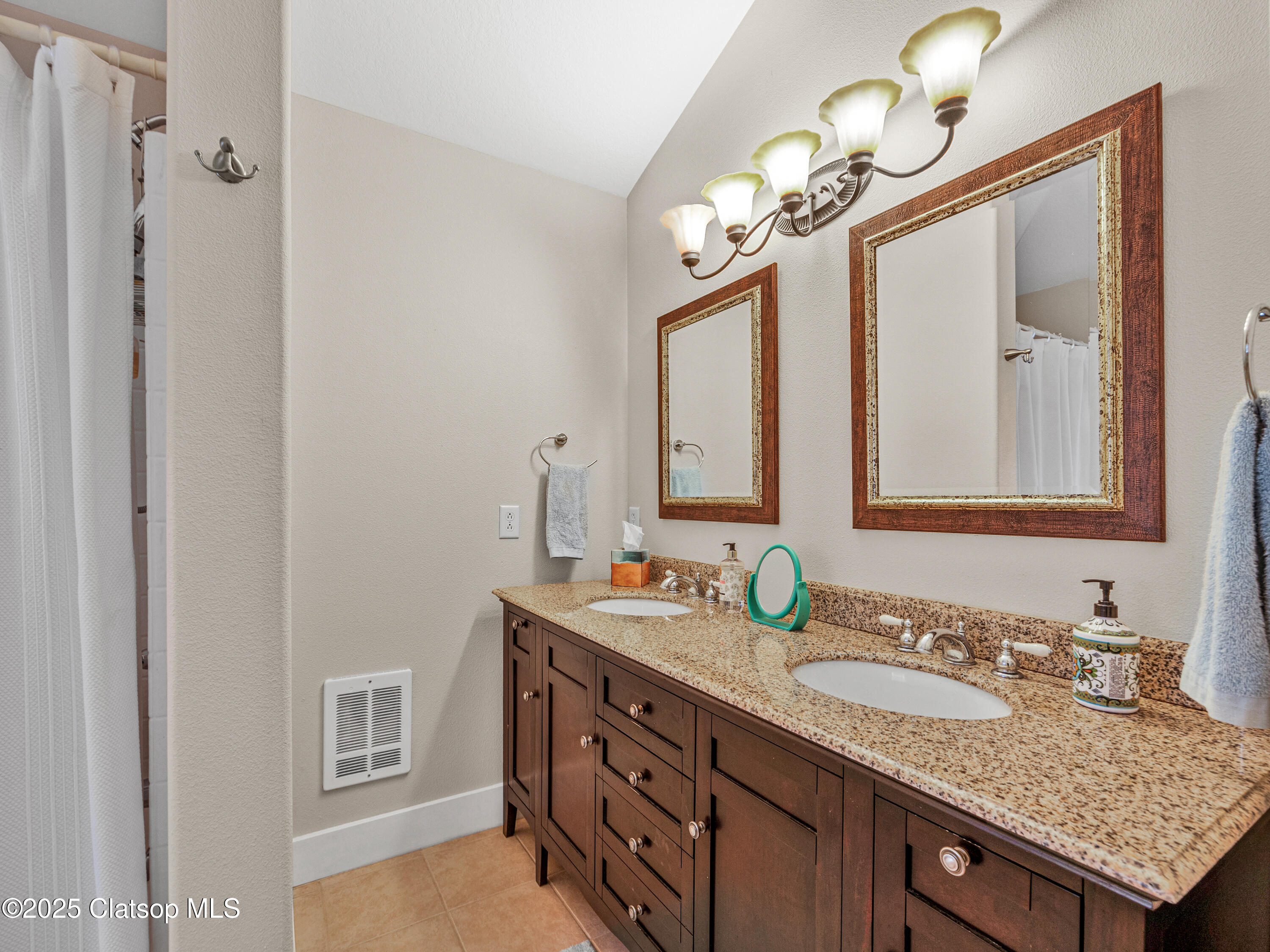 721 12th Avenue Property Photo 12